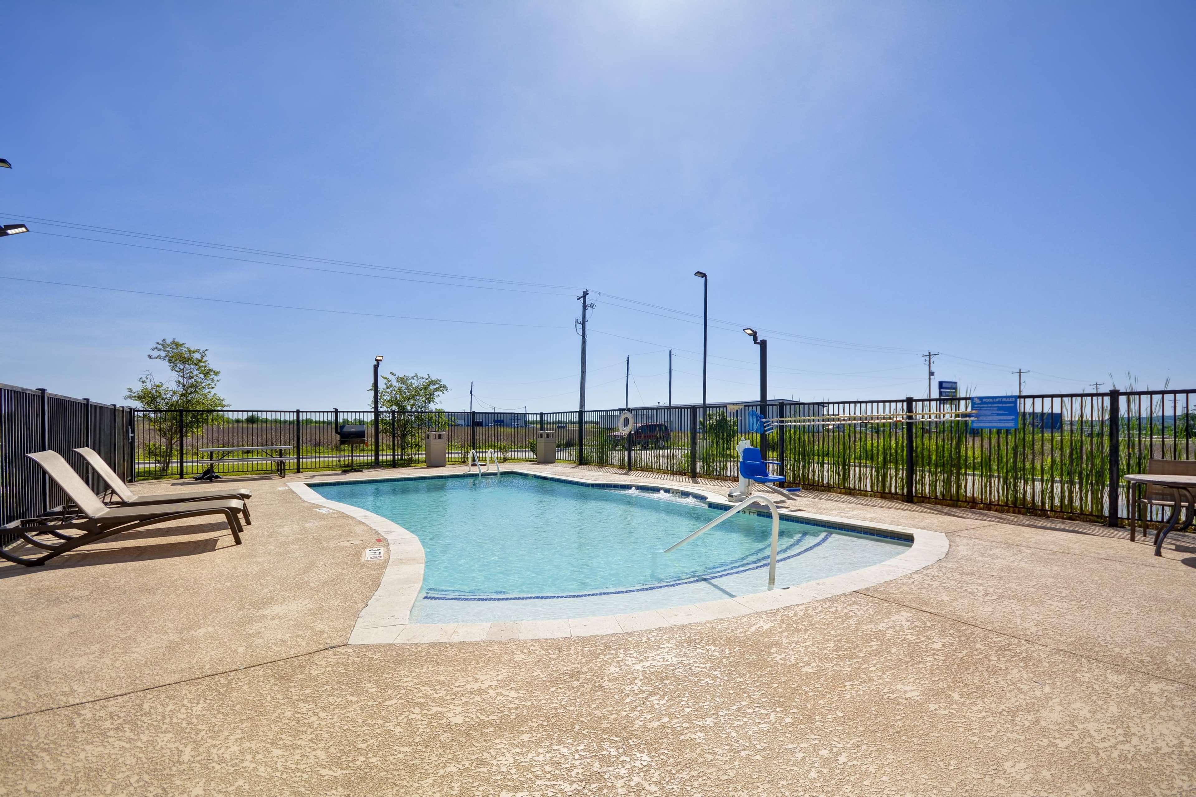 Hampton Inn Kenedy Exterior foto